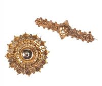 TWO VICTORIAN GOLD BROOCHES at Ross's Online Art Auctions