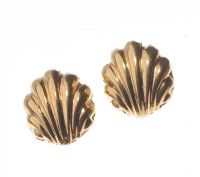 PAIR OF 18CT GOLD SHELL STUD EARRINGS at Ross's Online Art Auctions