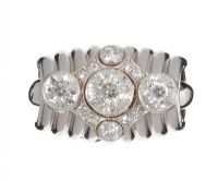 1940'S FRENCH 18CT WHITE GOLD THREE STONE DIAMOND DRESS RING at Ross's Online Art Auctions