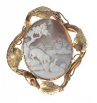CAMEO BROOCH WITH ANIMAL SCENE at Ross's Online Art Auctions