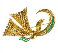 18CT GOLD AND EMERALD BROOCH at Ross's Online Art Auctions