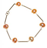 9CT GOLD AND FRESHWATER PEARL BRACELET at Ross's Online Art Auctions