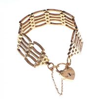 9CT GOLD GATE LINK BRACELET AND PADLOCK CLASP at Ross's Online Art Auctions