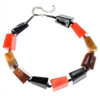 COLOURED RESIN BEADED NECKLACE at Ross's Online Art Auctions