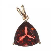 9CT GOLD AND GARNET PENDANT at Ross's Online Art Auctions