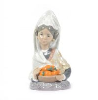 LLADRO FIGURE - GIRL WITH ORANGES at Ross's Online Art Auctions