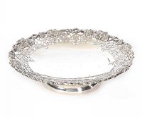 CIRCULAR SILVER COMPORT WITH PIERCED BOARD ON A CIRCULAR FOOT - SHEFFIELD 1939 at Ross's Online Art Auctions