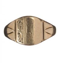 9CT GOLD GENTS RING at Ross's Online Art Auctions