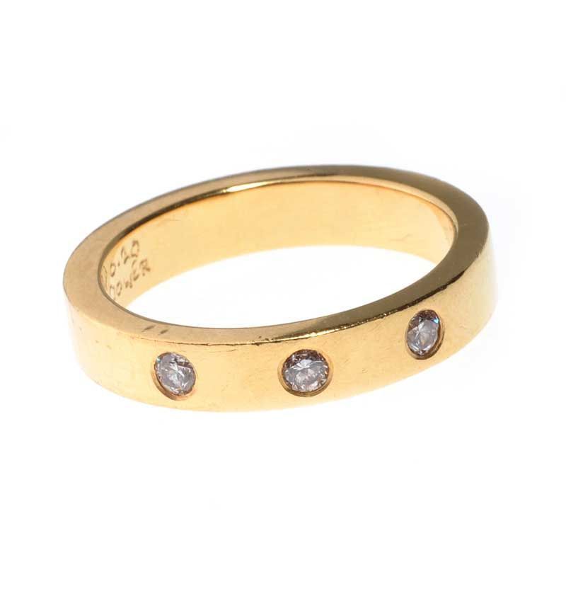 18CT GOLD AND DIAMOND RING BY DOWER AND HALL