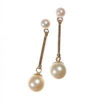 PAIR OF 9CT GOLD AND CULTURED PEARL DROP EARRINGS at Ross's Online Art Auctions