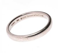 TIFFANY AND CO. PLATINUM BAND at Ross's Online Art Auctions