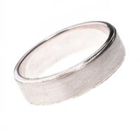 9CT WHITE GOLD BAND at Ross's Online Art Auctions