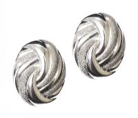 9CT WHITE GOLD EARRINGS at Ross's Online Art Auctions