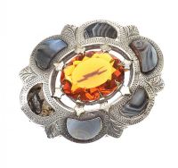 SILVER BROOCH SET WITH BANDED AGATE AND CRYSTAL at Ross's Online Art Auctions
