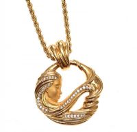 18CT GOLD AND DIAMOND PENDANT AND CHAIN at Ross's Online Art Auctions
