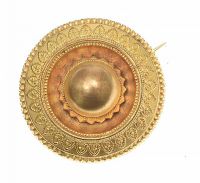VICTORIAN GOLD-TONE METAL SHIELD BROOCH at Ross's Online Art Auctions