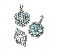 SELECTION OF THREE 9CT WHITE GOLD PENDANTS at Ross's Online Art Auctions