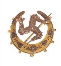 9CT GOLD ISLE-OF-MAN BROOCH at Ross's Online Art Auctions