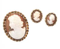 GOLD-TONE CAMEO SET at Ross's Online Art Auctions