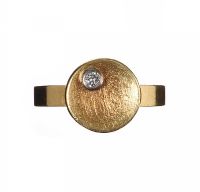 STEENSONS 18CT GOLD AND DIAMOND RING at Ross's Online Art Auctions
