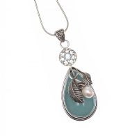 STERLING SILVER JADE AND PEARL NECKLACE at Ross's Online Art Auctions