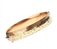 9CT ROLLED-GOLD BANGLE at Ross's Online Art Auctions