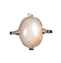 9CT GOLD MOONSTONE RING at Ross's Online Art Auctions