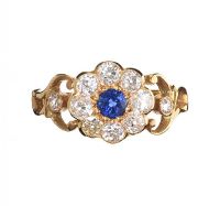 18CT GOLD SAPPHIRE AND DIAMOND CLUSTER RING IN A VICTORIAN STYLE at Ross's Online Art Auctions