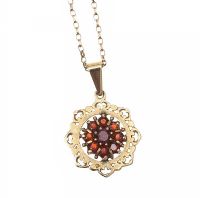 9CT GOLD GARNET PENDANT AND CHAIN at Ross's Online Art Auctions