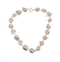STRAND OF FRESHWATER BAROQUE PEARLS at Ross's Online Art Auctions