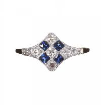 18CT GOLD SAPPHIRE AND DIAMOND CHEQUERBOARD CLUSTER RING at Ross's Online Art Auctions