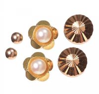 SELECTION OF GOLD AND PEARL EARRINGS at Ross's Online Art Auctions