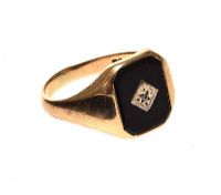 9CT GOLD SIGNET RING SET WITH ONYX AND DIAMOND at Ross's Online Art Auctions
