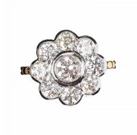 18CT GOLD DIAMOND DAISY CLUSTER RING at Ross's Online Art Auctions