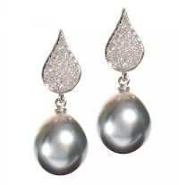 18CT WHITE GOLD SOUTH SEA PEARL AND DIAMOND DROP EARRINGS at Ross's Online Art Auctions