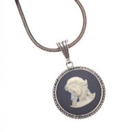STERLING SILVER MOUNTED WEDGWOOD CAMEO PENDANT ON A STERLING SILVER JOHN ROCHA CHAIN at Ross's Online Art Auctions