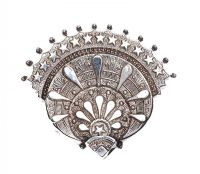 VICTORIAN STERLING SILVER BROOCH at Ross's Online Art Auctions