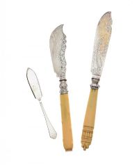 TWO BONE HANDLE BUTTER KNIVES & ANOTHER at Ross's Online Art Auctions