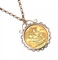 9CT GOLD MOUNTED SOVEREIGN NECKLACE at Ross's Online Art Auctions