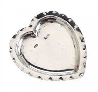 STERLING SILVER HEART-SHAPED PIN TRAY at Ross's Online Art Auctions