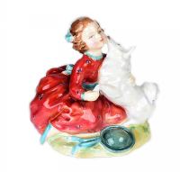 ROYAL DOULTON FIGURE HOME AGAIN at Ross's Online Art Auctions