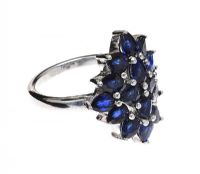 STERLING SILVER BLUE SAPPHIRE RING at Ross's Online Art Auctions