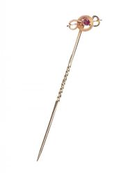 9CT GOLD RUBY TIE PIN at Ross's Online Art Auctions
