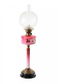 VICTORIAN OIL LAMP at Ross's Online Art Auctions