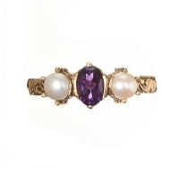9CT GOLD AMETHYST AND PEARL RING at Ross's Online Art Auctions