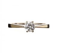 9CT CUBIC ZIRCONIA RING at Ross's Online Art Auctions