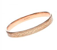 9CT GOLD ENGRAVED SLAVE BANGLE at Ross's Online Art Auctions