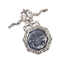 VICTORIAN WHITE GOLD PENDANT SET WITH MOONSTONE AND DIAMOND at Ross's Online Art Auctions