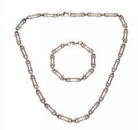 SILVER NECKLACE AND BRACELET SET at Ross's Online Art Auctions
