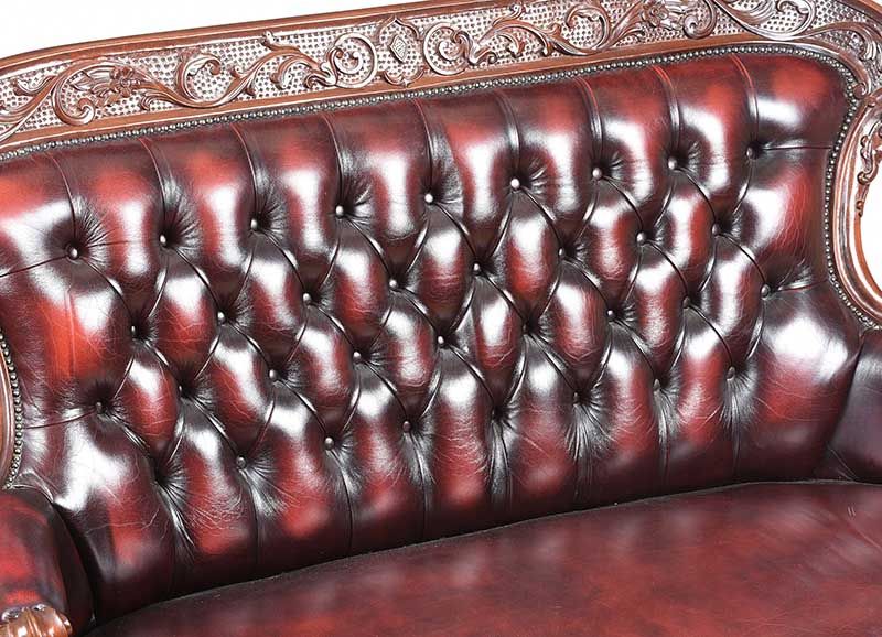 DEEP BUTTONED LEATHER SETTEE at Ross's Online Art Auctions